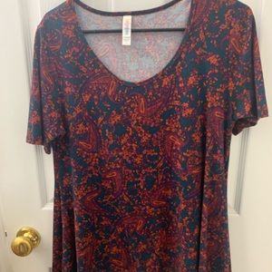 Guc lularoe classic tee!